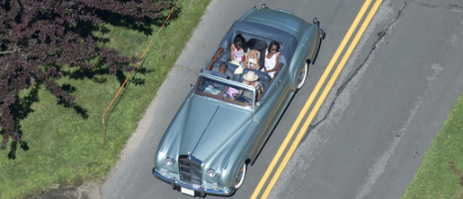 EXCLUSIVE: Beyonce and Jay Z are seen taking a cruise in their blue Rolls Royce convertible on August 5, 2013
